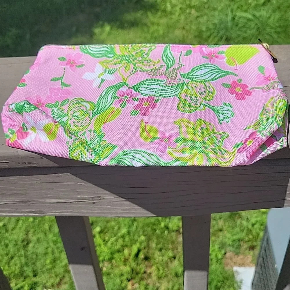 Lilly Pulitzer Estee Lauder makeup bag